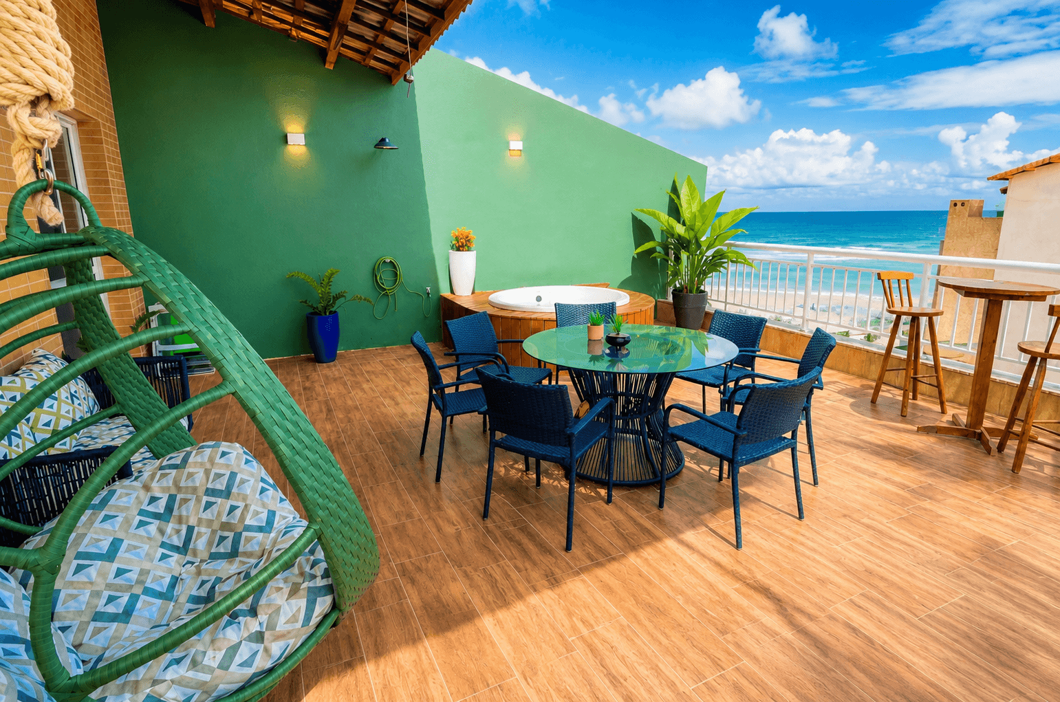 Cobertura com jacuzzi e vista mar — Terra Maris 302, Bloco 3